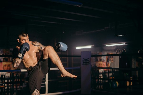 L'importance du sac de frappe dans l'entraînement de boxe